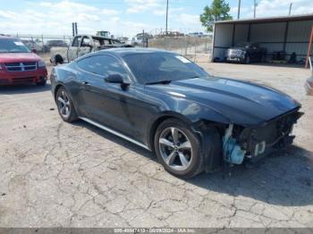  Salvage Ford Mustang