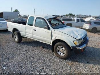  Salvage Toyota Tacoma