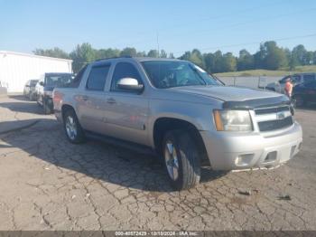  Salvage Chevrolet Avalanche 1500