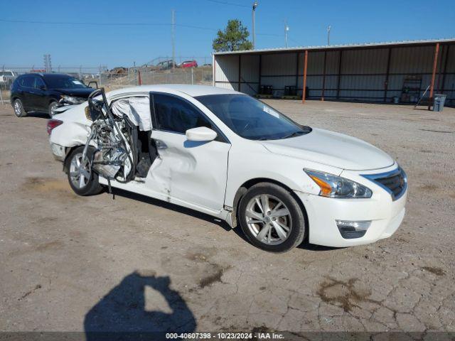  Salvage Nissan Altima