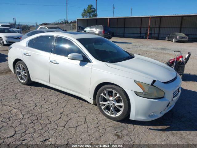  Salvage Nissan Maxima