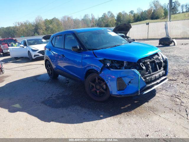  Salvage Nissan Kicks