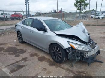  Salvage Nissan Altima