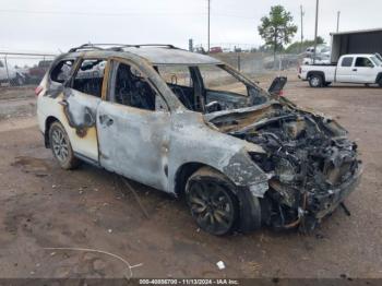  Salvage Nissan Pathfinder