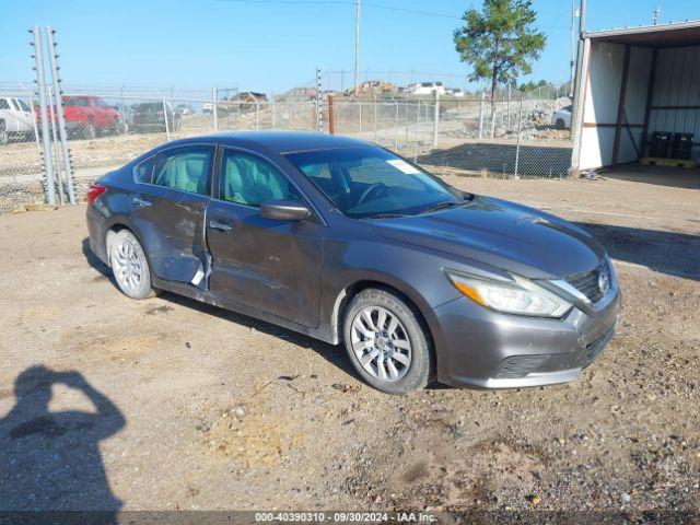  Salvage Nissan Altima