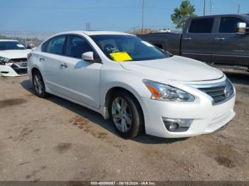  Salvage Nissan Altima