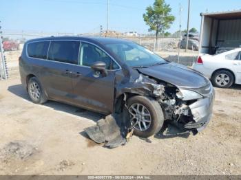  Salvage Chrysler Pacifica