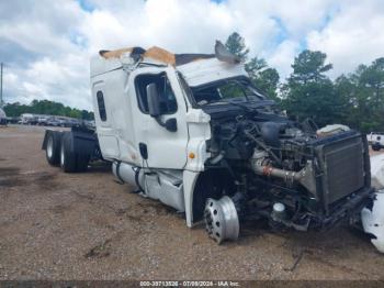  Salvage Freightliner Cascadia 125