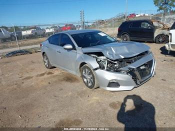  Salvage Nissan Altima