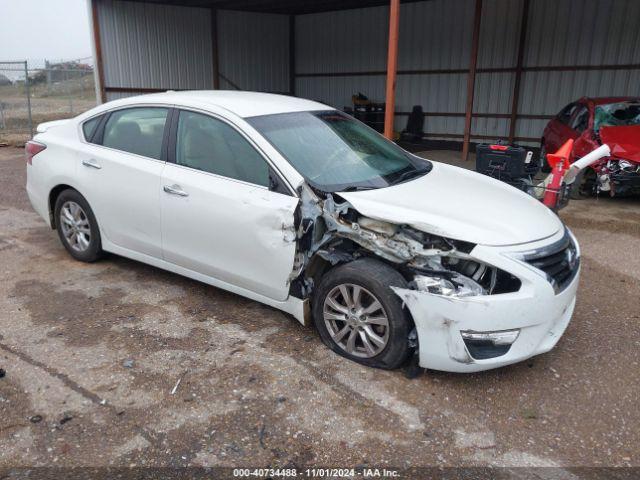  Salvage Nissan Altima