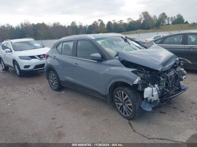  Salvage Nissan Kicks