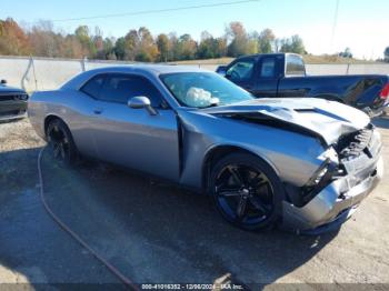  Salvage Dodge Challenger