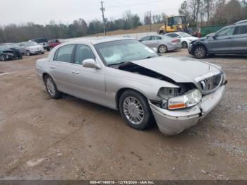  Salvage Lincoln Towncar