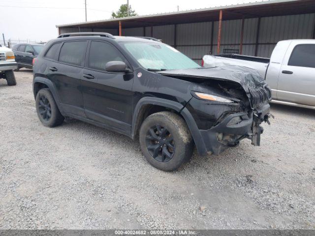  Salvage Jeep Cherokee