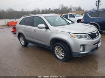  Salvage Kia Sorento