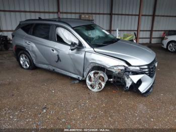  Salvage Hyundai TUCSON