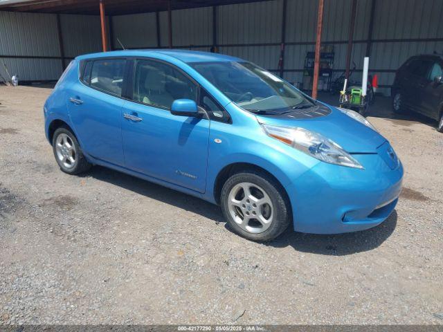  Salvage Nissan LEAF
