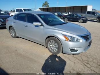  Salvage Nissan Altima