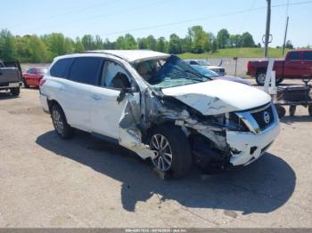  Salvage Nissan Pathfinder