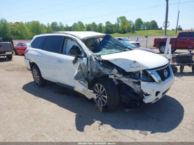  Salvage Nissan Pathfinder