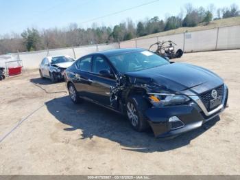  Salvage Nissan Altima
