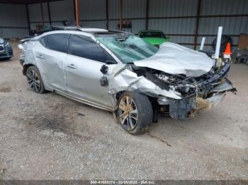  Salvage Nissan Maxima