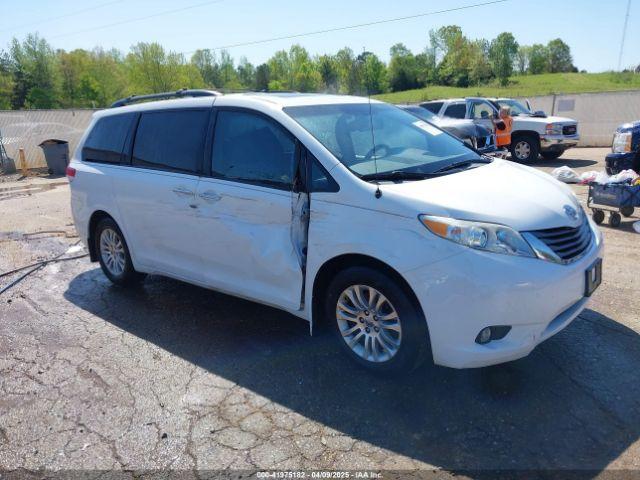  Salvage Toyota Sienna