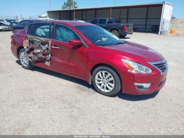  Salvage Nissan Altima