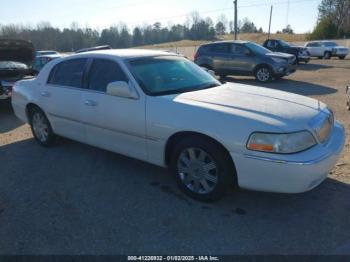  Salvage Lincoln Towncar