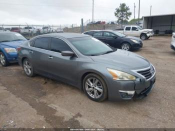  Salvage Nissan Altima