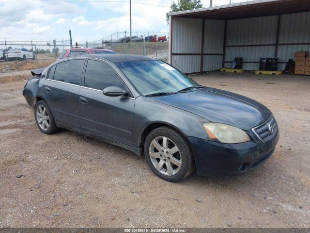  Salvage Nissan Altima