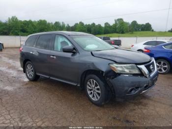  Salvage Nissan Pathfinder