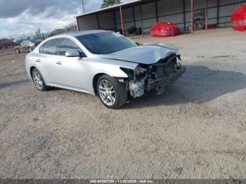  Salvage Nissan Maxima