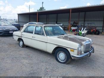 Salvage Mercedes-Benz 220
