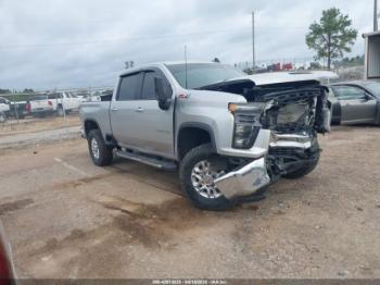  Salvage Chevrolet Silverado 2500