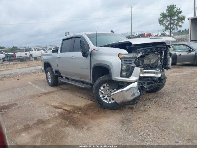  Salvage Chevrolet Silverado 2500