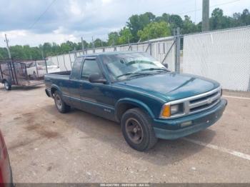  Salvage Chevrolet S-10