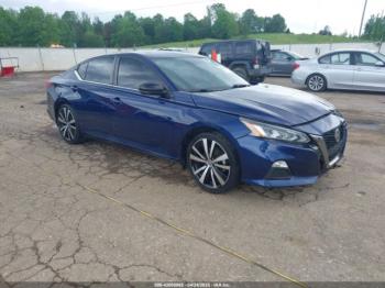  Salvage Nissan Altima