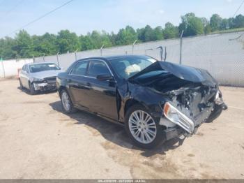  Salvage Chrysler 300