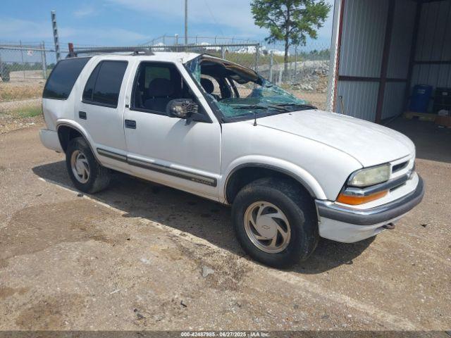  Salvage Chevrolet Blazer