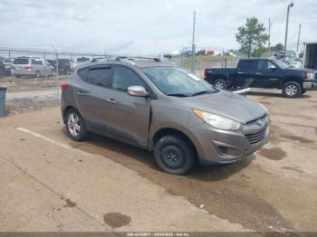  Salvage Hyundai TUCSON