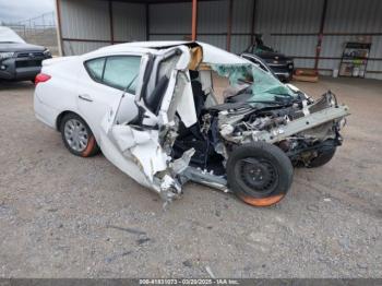  Salvage Nissan Versa