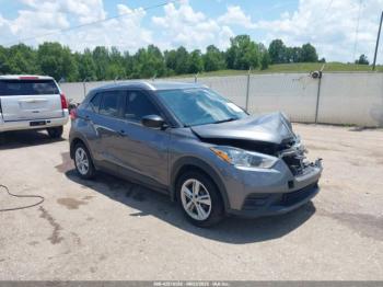  Salvage Nissan Kicks