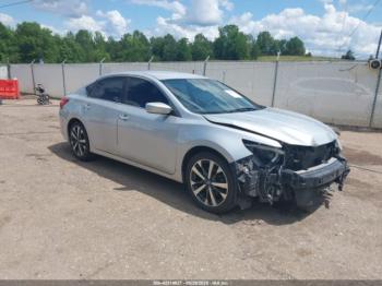  Salvage Nissan Altima