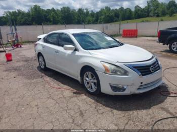  Salvage Nissan Altima