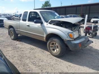  Salvage Toyota Tacoma