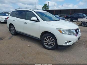  Salvage Nissan Pathfinder