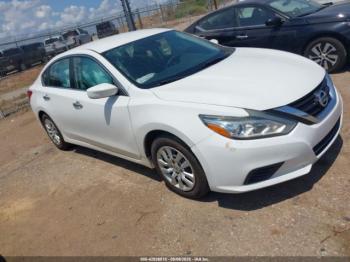  Salvage Nissan Altima