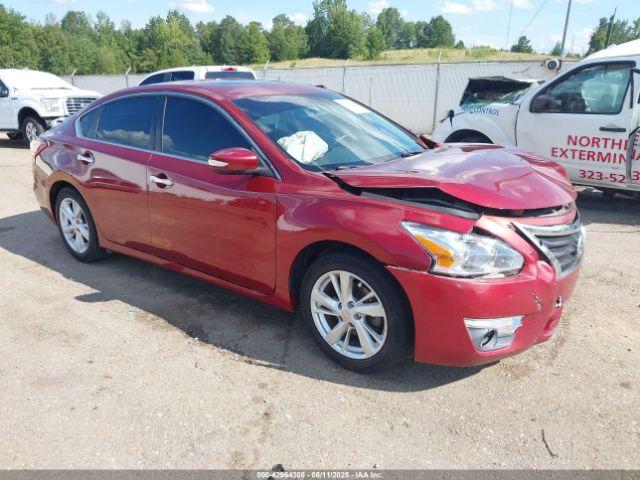  Salvage Nissan Altima