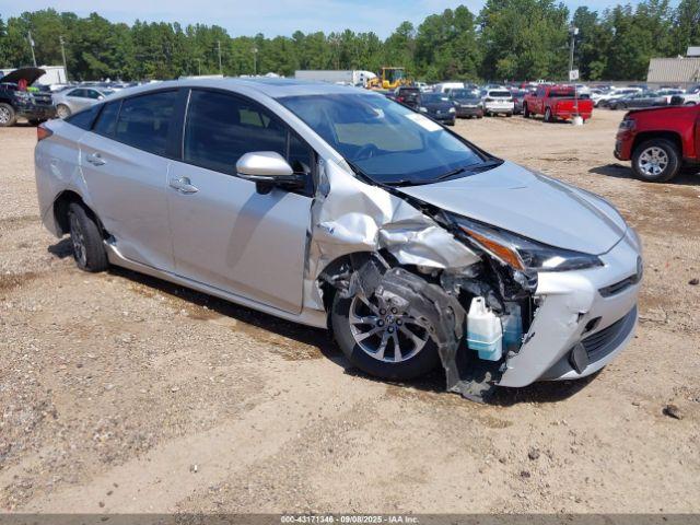  Salvage Toyota Prius